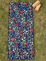 Load image into Gallery viewer, Vicky Park Towel
